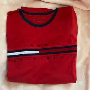 girls M tommy hilfiger red shirt